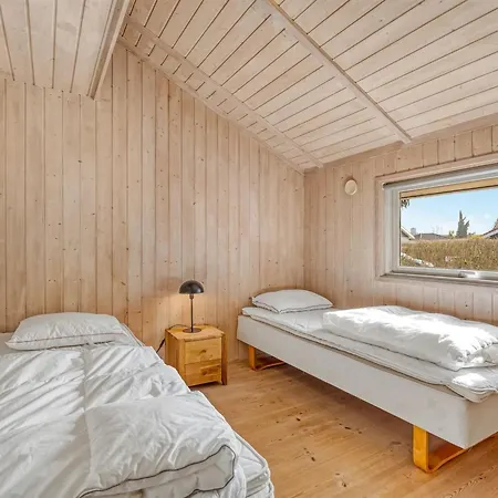 Selvi - 500m From The Sea By Interhome Feriehus Bøtø By
