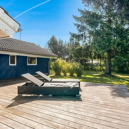 Feriehus Selvi - 500m From The Sea By Interhome Bøtø By